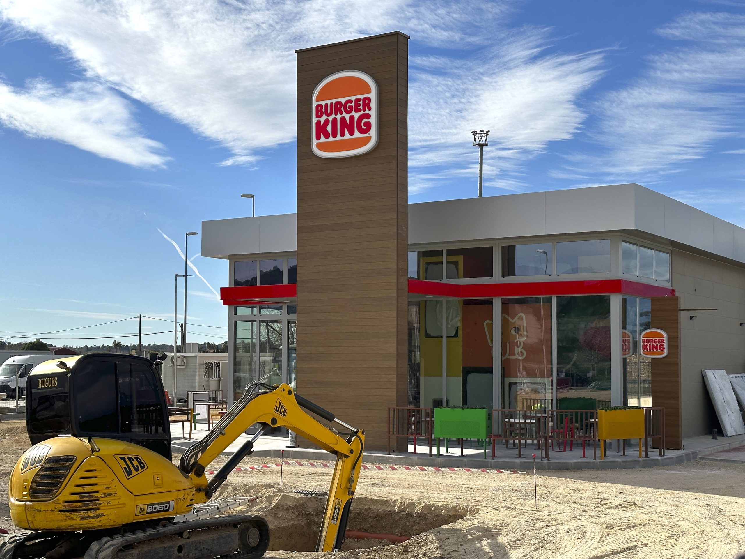 Burger King parent Restaurant Brands falls short of third-quarter revenue expectations